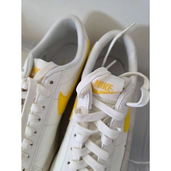 Nike Women's Nike Blazer Low Platform Size 7.5 - Picture 3 of 11